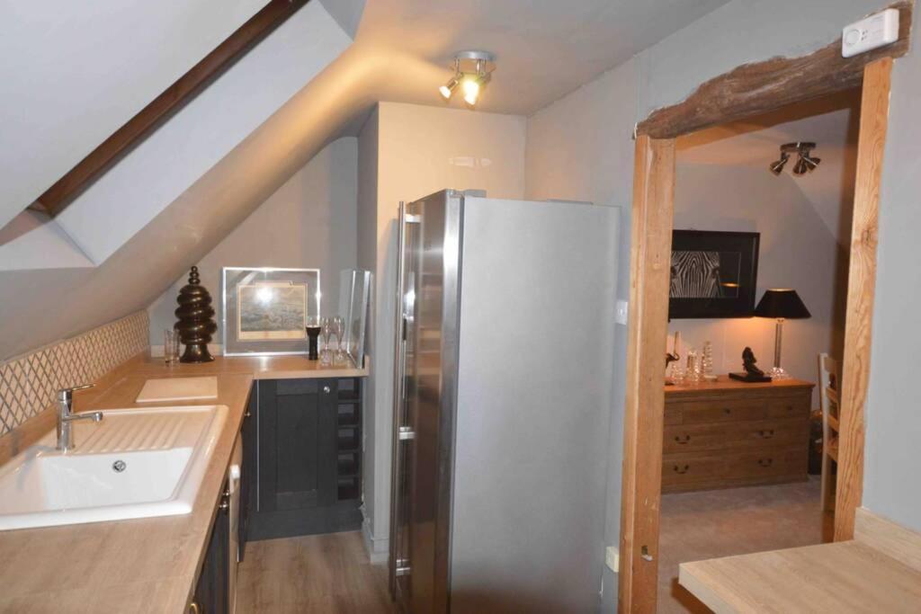 The Old Manor Coach House Apartment Cirencester Exterior foto