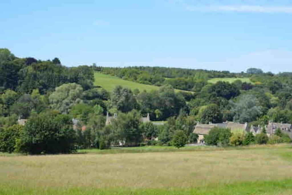The Old Manor Coach House Apartment Cirencester Exterior foto