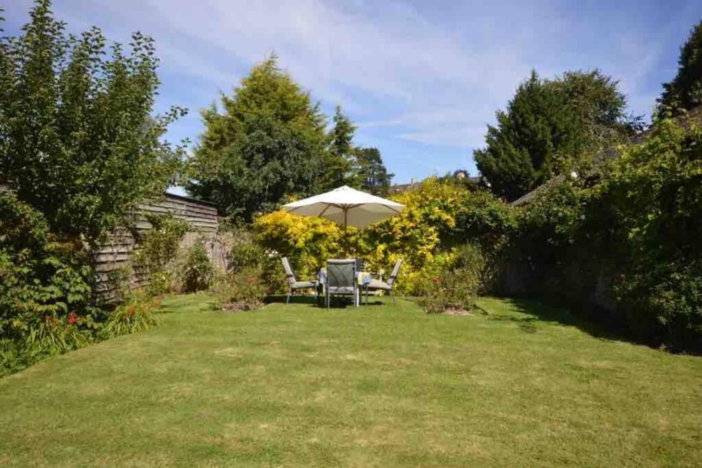 The Old Manor Coach House Apartment Cirencester Exterior foto