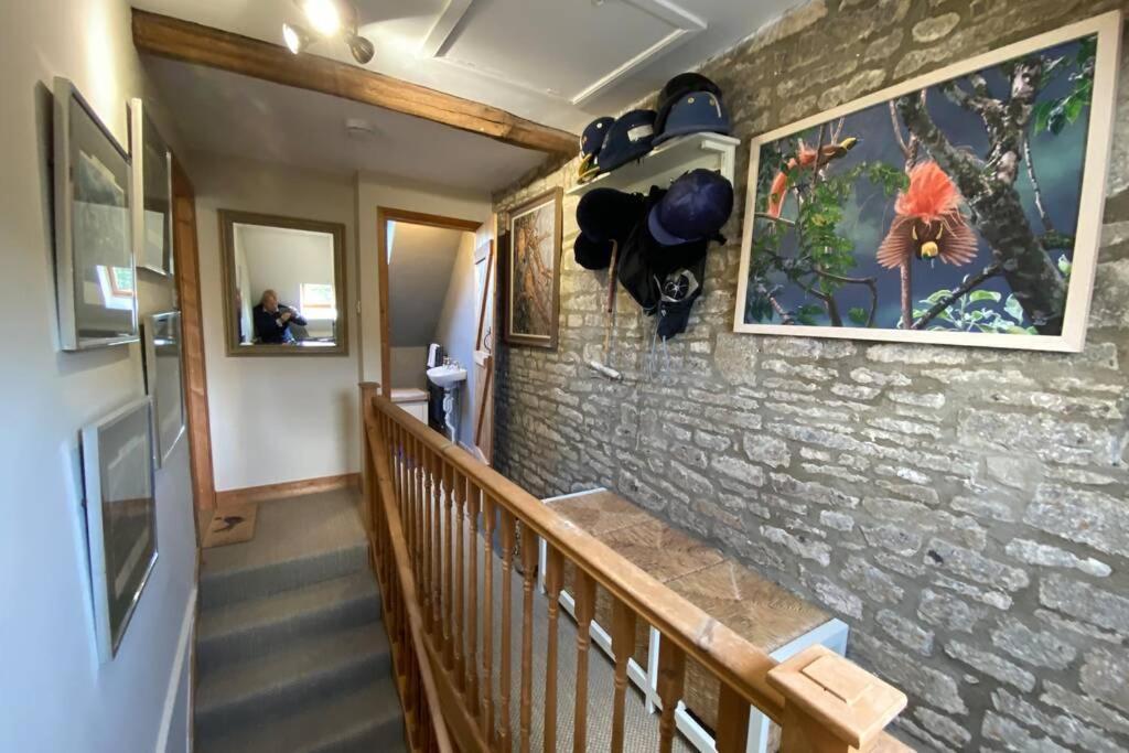 The Old Manor Coach House Apartment Cirencester Exterior foto