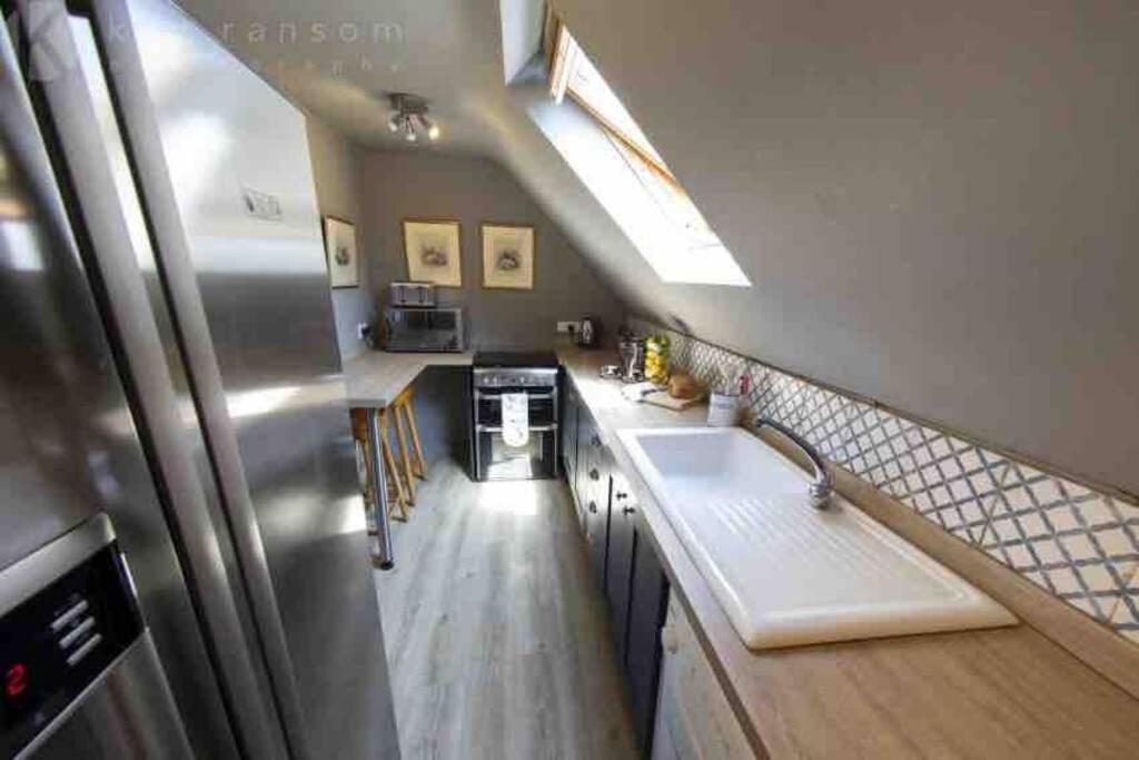 The Old Manor Coach House Apartment Cirencester Exterior foto